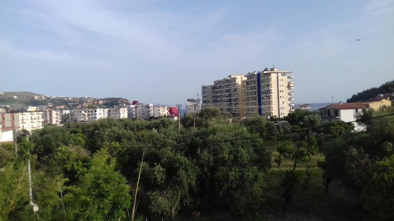 Gezos Apartment Himarë Exterior foto