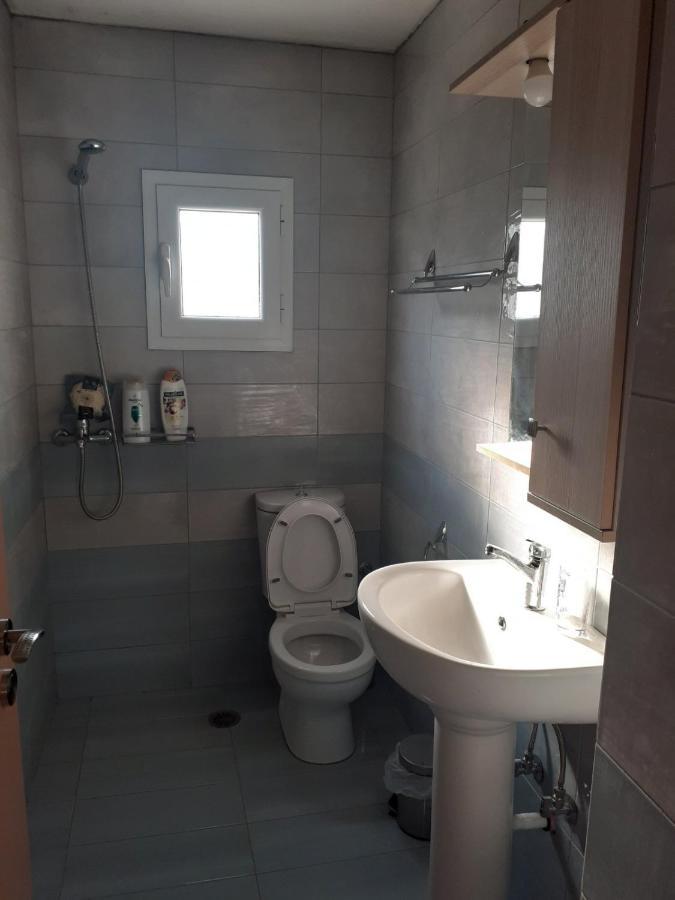 Gezos Apartment Himarë Exterior foto