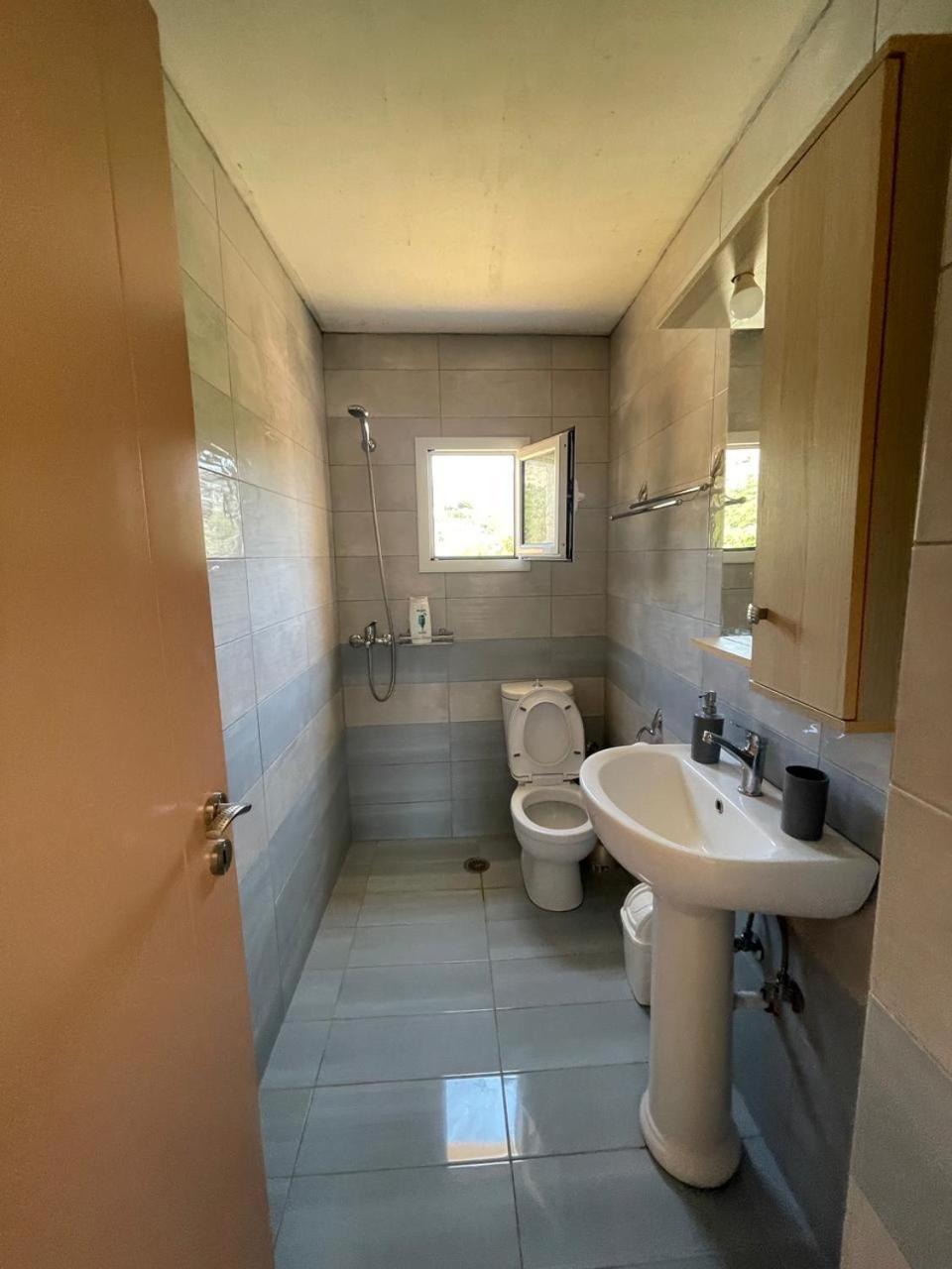 Gezos Apartment Himarë Exterior foto